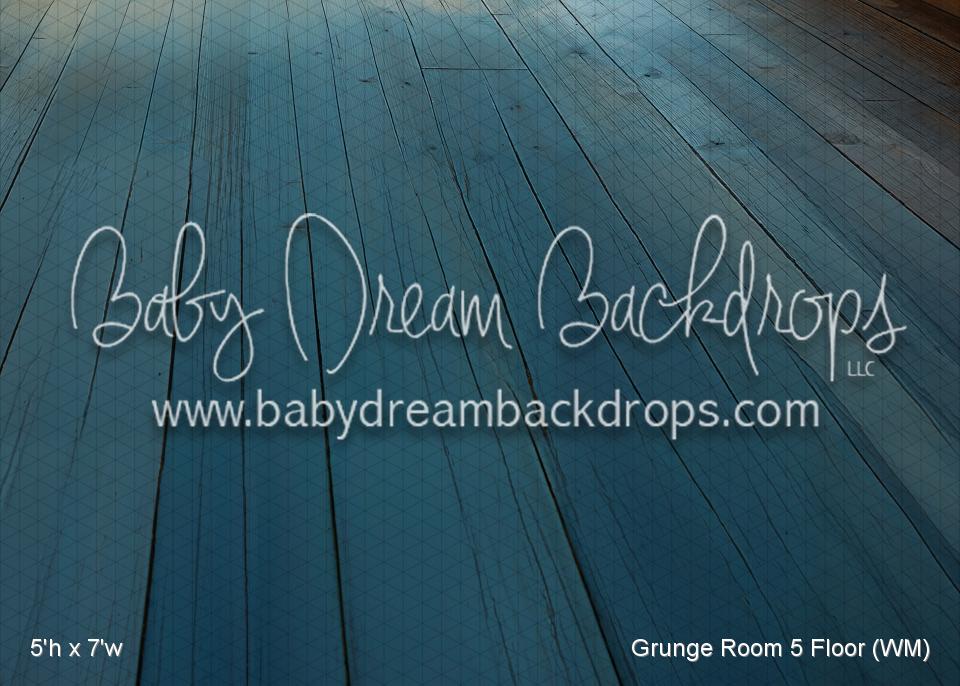 Grunge Room 5 Floor (WM)