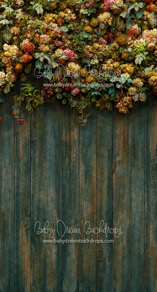 Sweeps Rustic Wall of Blooms (LL)